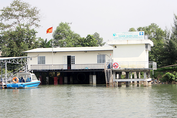 quan trắc nước mặt khu công nghiệp
